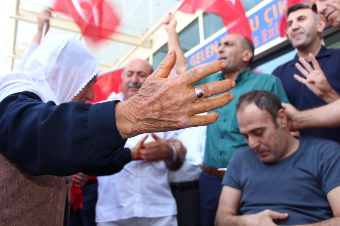 Mardinli gazi 13 ay sonra evine döndü