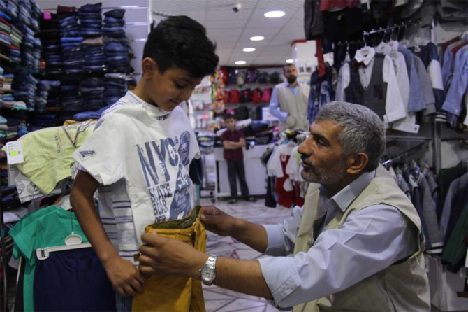 Yetimler Vakfı 120 yetimi giydirdi