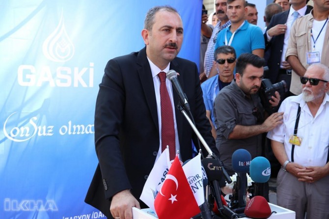 Wezîrê Edaletê Gul derheqê Adil Oksuz de daxuyanî da