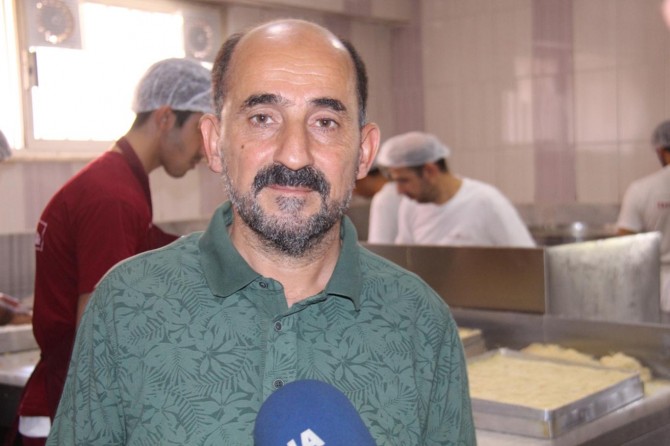 Bayram dolayısıyla tatlıcıların yüzleri gülüyor