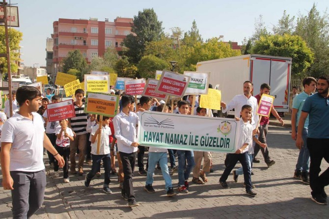 Midyat'ta "Hayat Namazla Güzeldir" etkinliği