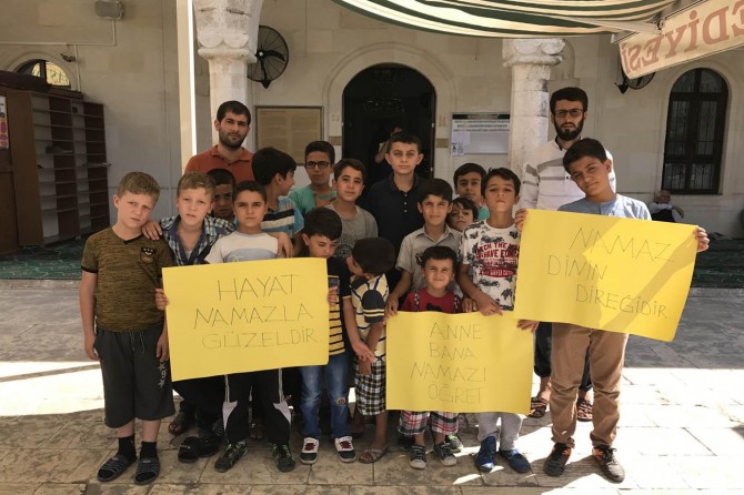 Adıyaman’da çocuklara namaz eğitimi verildi