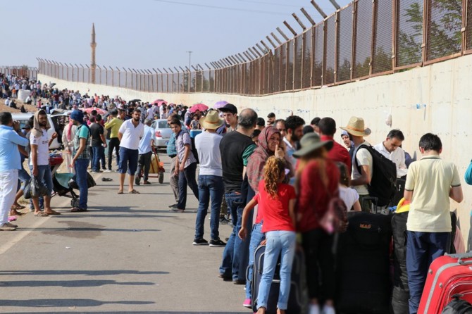 50 bin Suriyeli bayram için ülkesine geçti