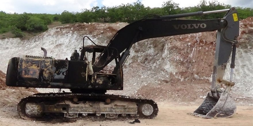 PKKyiyan 11 wesayîtên kar şewitandin