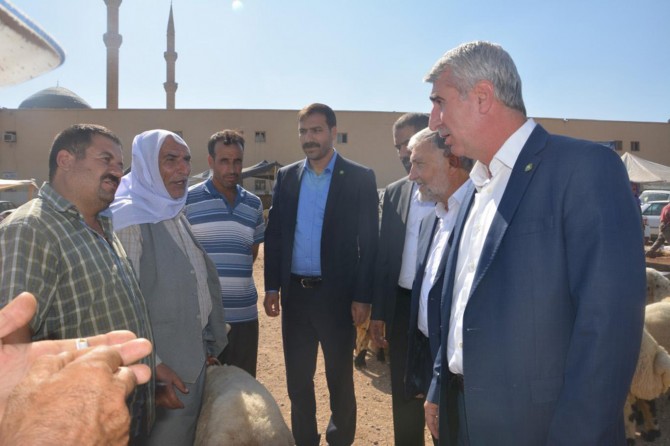 HÜDA PAR heyeti Şanlıurfa'da kurban satıcılarını ve kesimhaneleri ziyaret etti