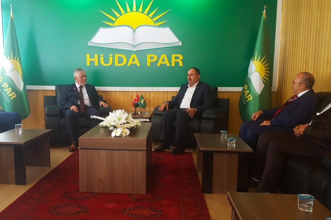 Saadet Partisi'nden HÜDA PAR'a bayram ziyareti