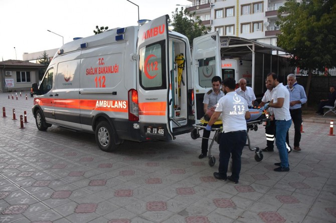 Adıyaman Kahta’da trafik kazası: 1 ölü 2 yaralı