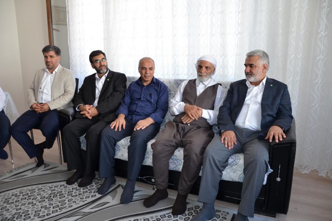 Yapıcıoğlu’ndan şehit ve tutuklu ailelerine bayram ziyareti