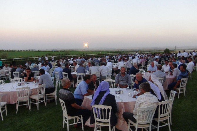 Tayini çıkan Çınar Kaymakamı veda yemeği verdi