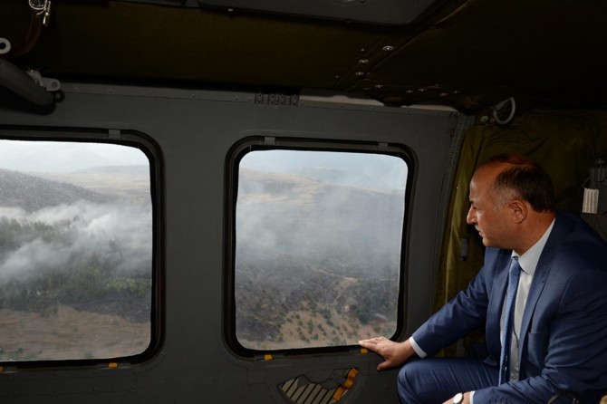 Vali Azizoğlu yangın bölgesinde