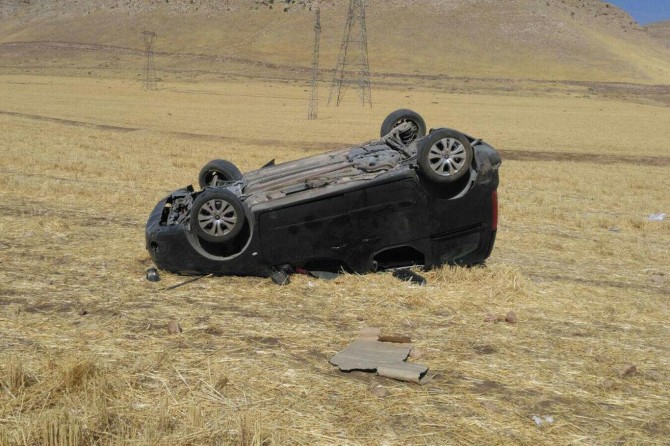 Otomobil şarampole yuvarlandı: 4 yaralı