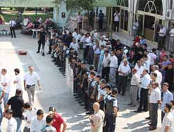 Polisin Görevi, Vatandaşı Korumak mı Yoksa Vatandaşı Korkutmak mı?