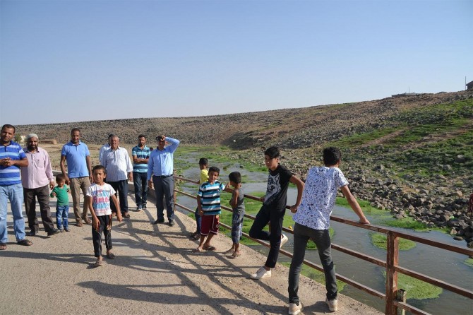 Kanalizasyon suyunun dereye akmasına tepki