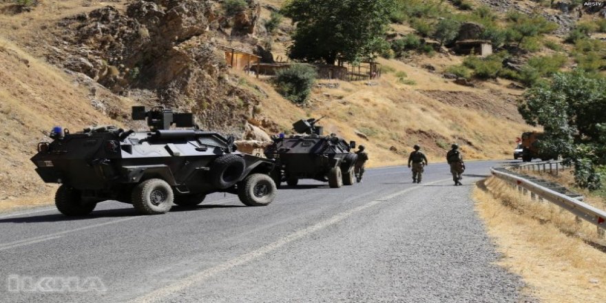 Êrîşa bombeyî li wesayîta Alîkarê Serokê Bajêr ê AK Partiyê hat kirin