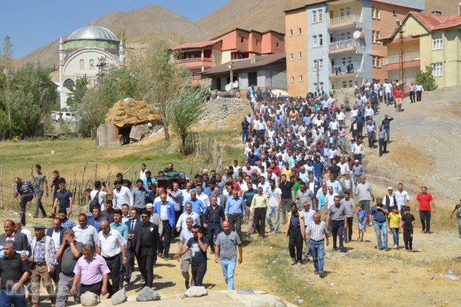Workers losing their lives in PKK attack buried