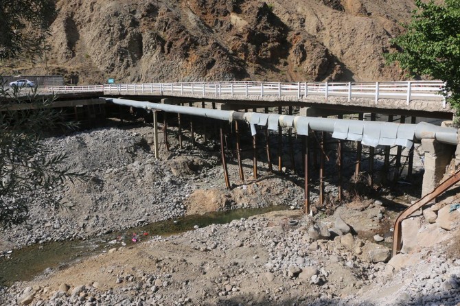 Bingöl'de sel nedeniyle yıkılan köprü yeniden inşa edilecek
