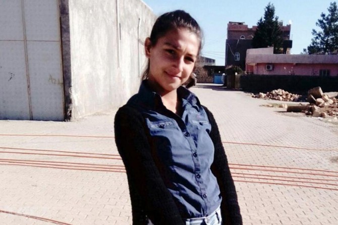 Qizîka 15 salîli ba diya xwe ya ku di heman qezayê de wefat kiribû hat definkirin