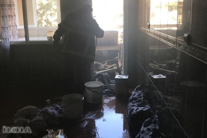 Dema ku xwestin şewata di mala xwe de bitefînin bijehrê ketin