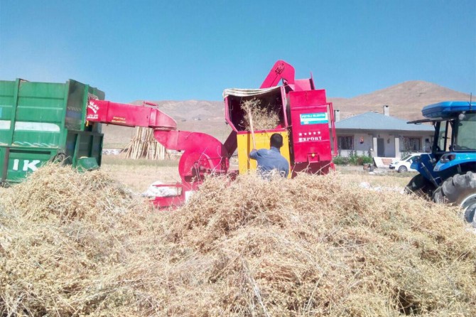 İpekyolu Belediyesi çiftçiyi desteklemeye devam ediyor