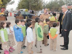 Minik Öğrenciler Doktorların Tıp Bayramını Kutladı