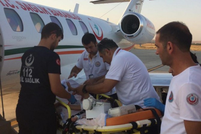 Minik bebek kalp ameliyatı için İstanbul'a sevk edildi