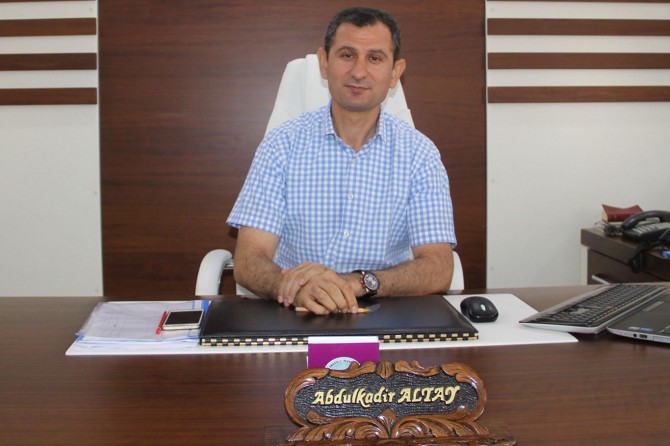 "Mevcut müfredat evrensel değerlerle uyuşmayan unsurlar barındırıyordu"