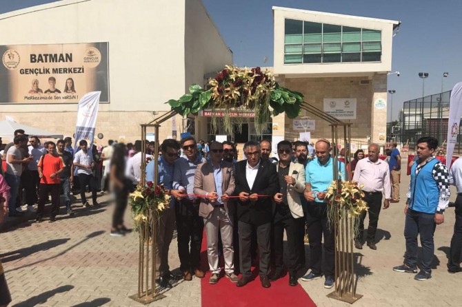 Batman’da “Mobil Gençlik Merkezi” açıldı