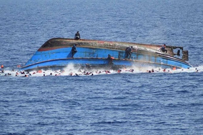 Nijerya'da tekne alabora oldu: 53 ölü