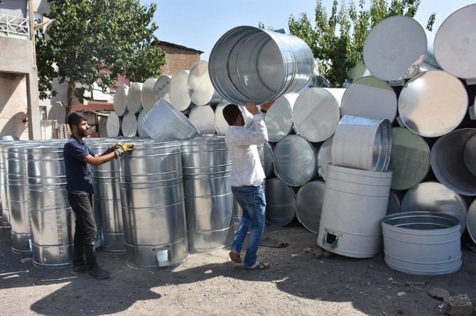 Muş'ta sac depolara yoğun ilgi