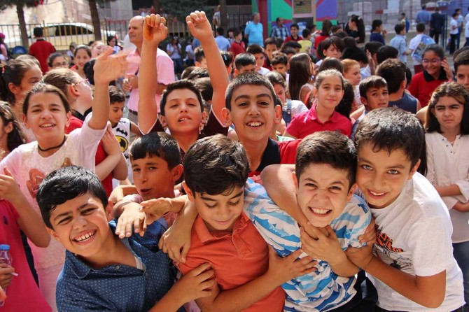 İlkokulda iyi bir eğitim verilmediği takdirde çocuğun geleceği zor olur