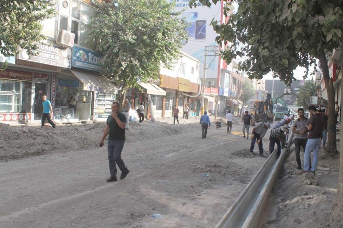 Şırnak Silopi'de esnaf yol çalışmalarının uzun sürmesinden şikâyetçi