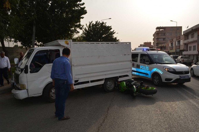 ​Batman’da kamyonet ile motosiklet çarpıştı: 1 ağır yaralı