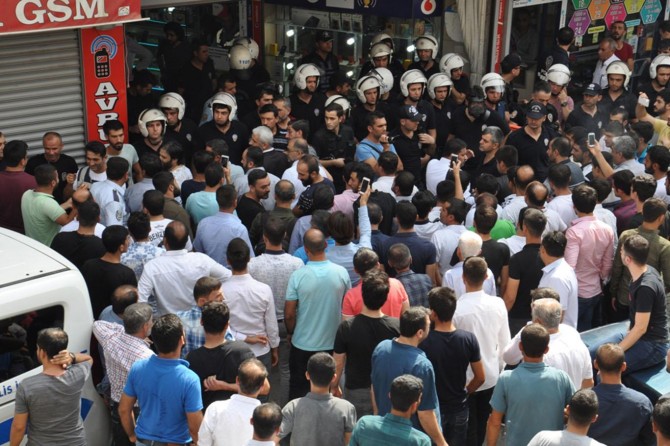 Batman’da polis ile esnaf arasında arbede