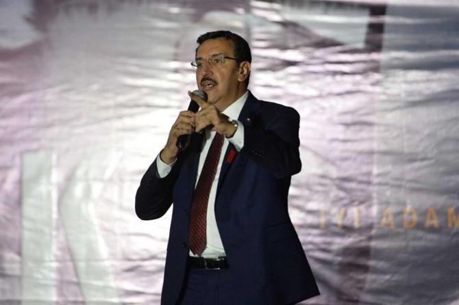 "Ahilik beşten büyük olan dünyanın vicdanı olmak demektir"