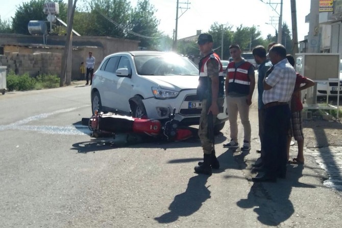 Şanlıurfa Konuklu beldesinde otomobil ile motosiklet çarpıştı: 2 yaralı