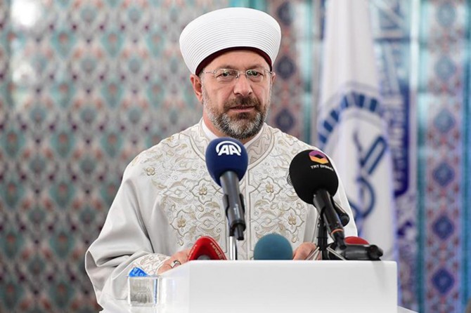 Çağın devasa sorunlarını Kur’an’ın çağlar üstü mesajıyla çözebiliriz