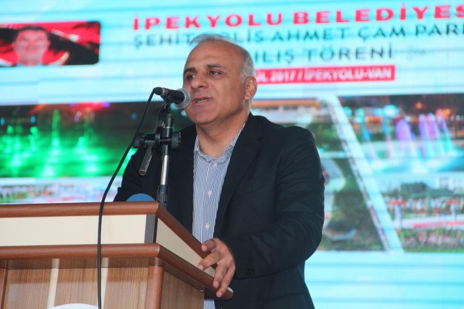 "Bir önceki yönetim kamu kaynaklarını başka yerlere kullandı"