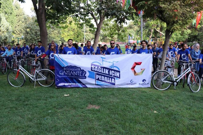Gaziantep’te öğrenciler sağlık için "pedal" çevirdiler