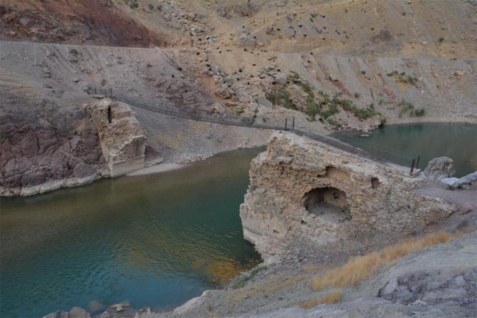 Tarihi "Pisyar Köprüsü" yok olma tehlikesiyle karşı karşıya