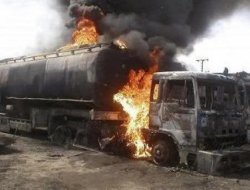 NATO lojistik konvoyuna saldırı: 14 ölü