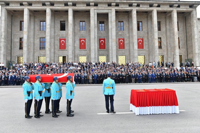 AK Parti Milletvekili Yüksel için cenaze töreni düzenledi