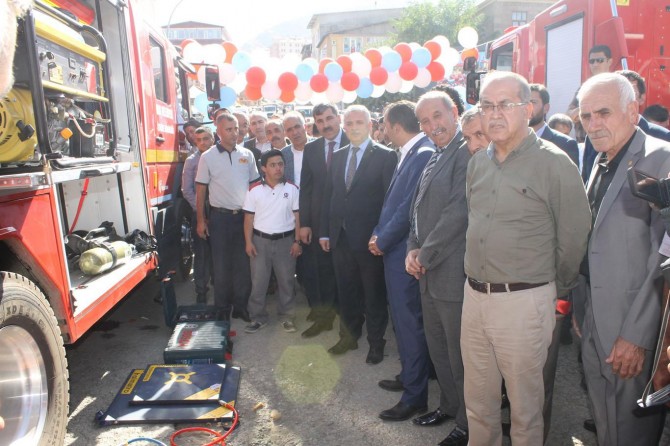 Muş Belediyesi araçlarını tanıttı
