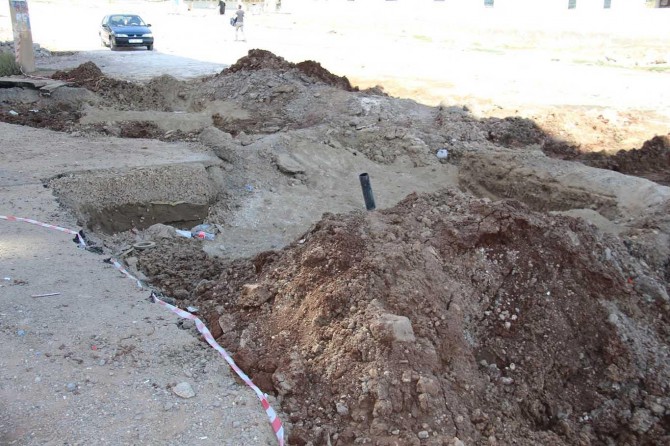 Yol yapım çalışmasında doğal gaz borusu patladı