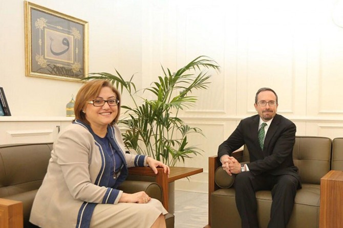 Ortadoğu’da yaşanan sorunlar konuşmakla çözüme kavuşur