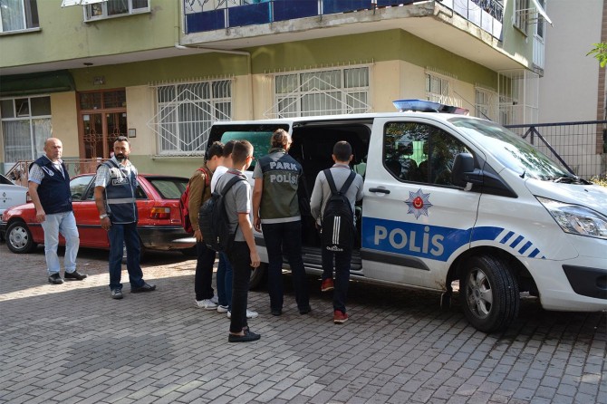 18 bin öğrenci ders saatinde parklarda bulundu