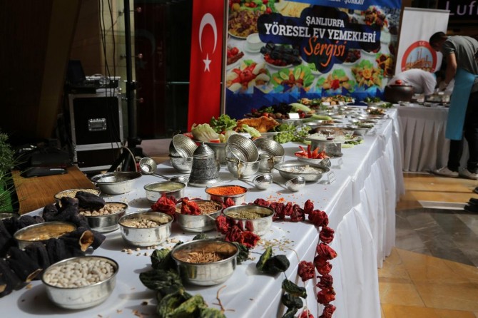 Şanlıurfa’nın yöresel yemekleri sergilendi