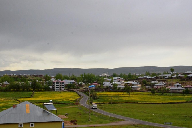 Bingöl'de 5 bin nüfuslu Sudüğünü köyü sağlık evi ve okul sıkıntısını yaşıyor