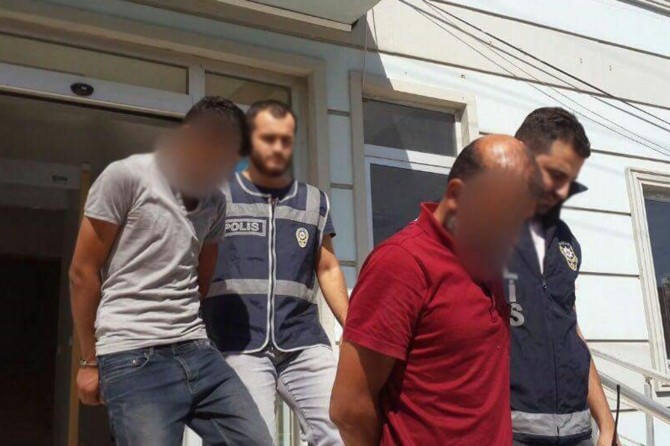 Akçakale'de dolandırıcılık yaptığı belirtilen 2 kişi tutuklandı