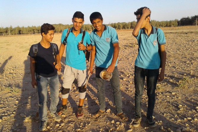 Öğrencilerin akreplerle tehlikeli oyunu