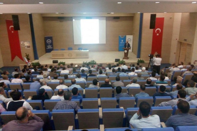 "Şehrin ve medeniyetin merkezinde cami vardır"